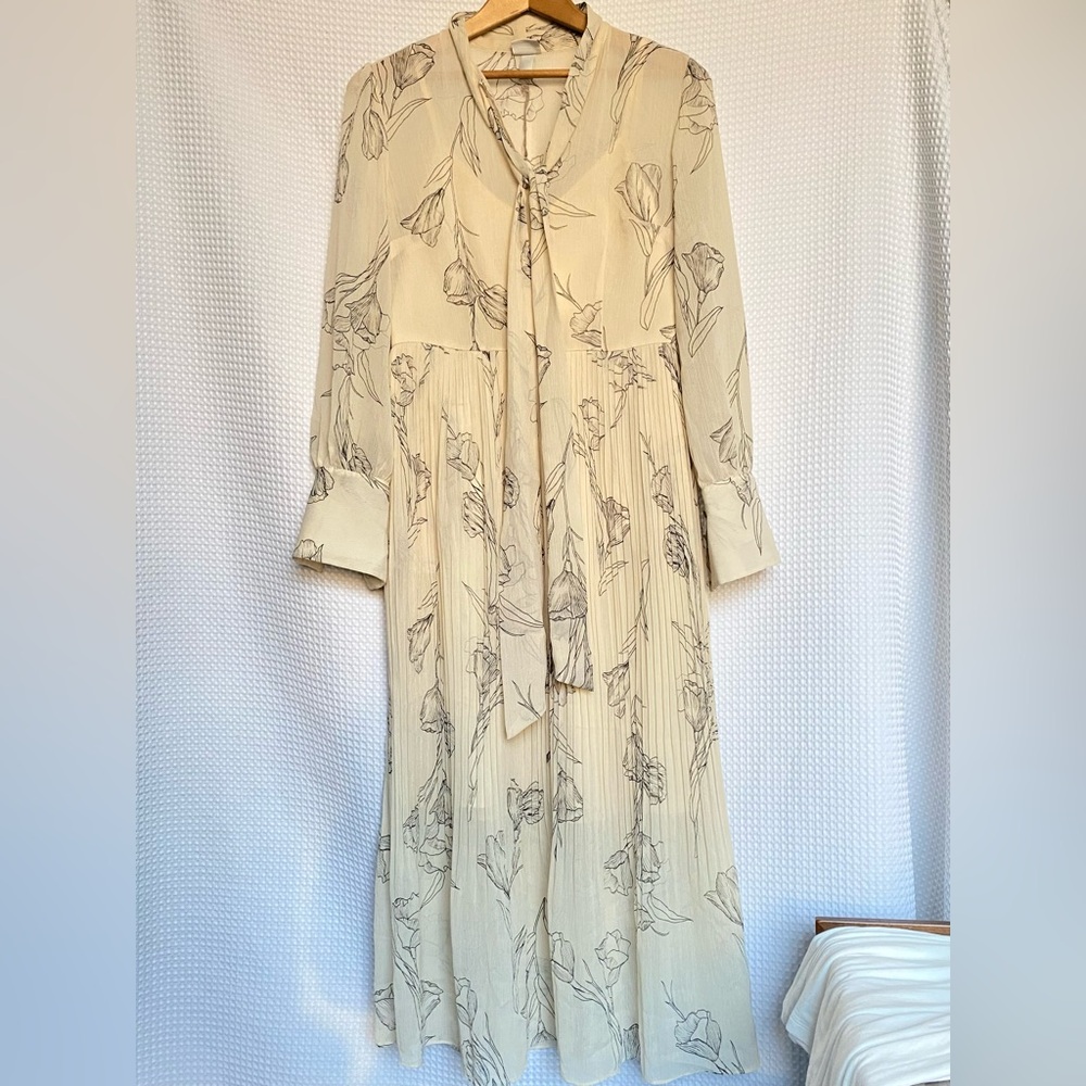 A New Day Cream V-Neck Long Sleeve pleated sheer chiffon dress